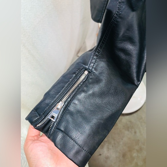 Vintage Levi Faux Leather Jacket (Black) - Picture 6 of 11